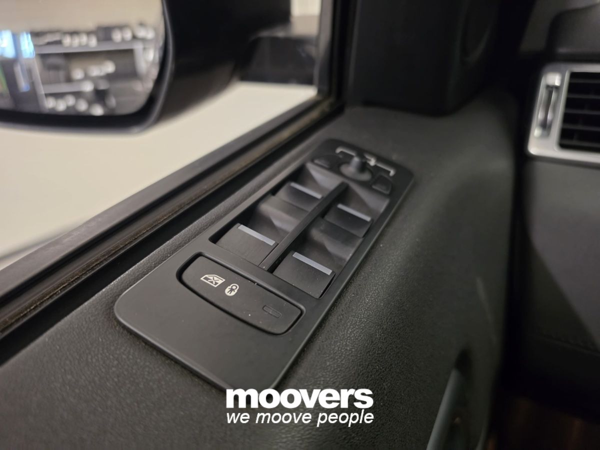 LAND ROVER Discovery Sport 2.0 TD4 180 CV HSE